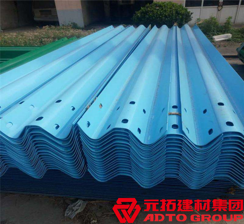 湖南鄉(xiāng)村公路護(hù)欄板多少錢一米？