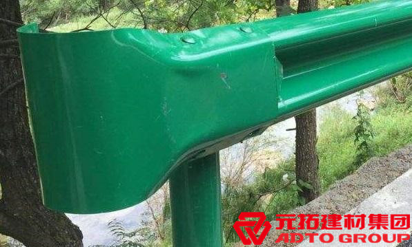 昆明鄉(xiāng)村公路護(hù)欄板價(jià)格是多少？