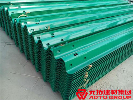 福建高速公路護(hù)欄板的使用壽命如何延長(zhǎng)？