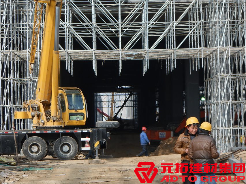 盤扣式腳手架為什么能替代傳統(tǒng)腳手架?租賃有啥注意事項(xiàng)？